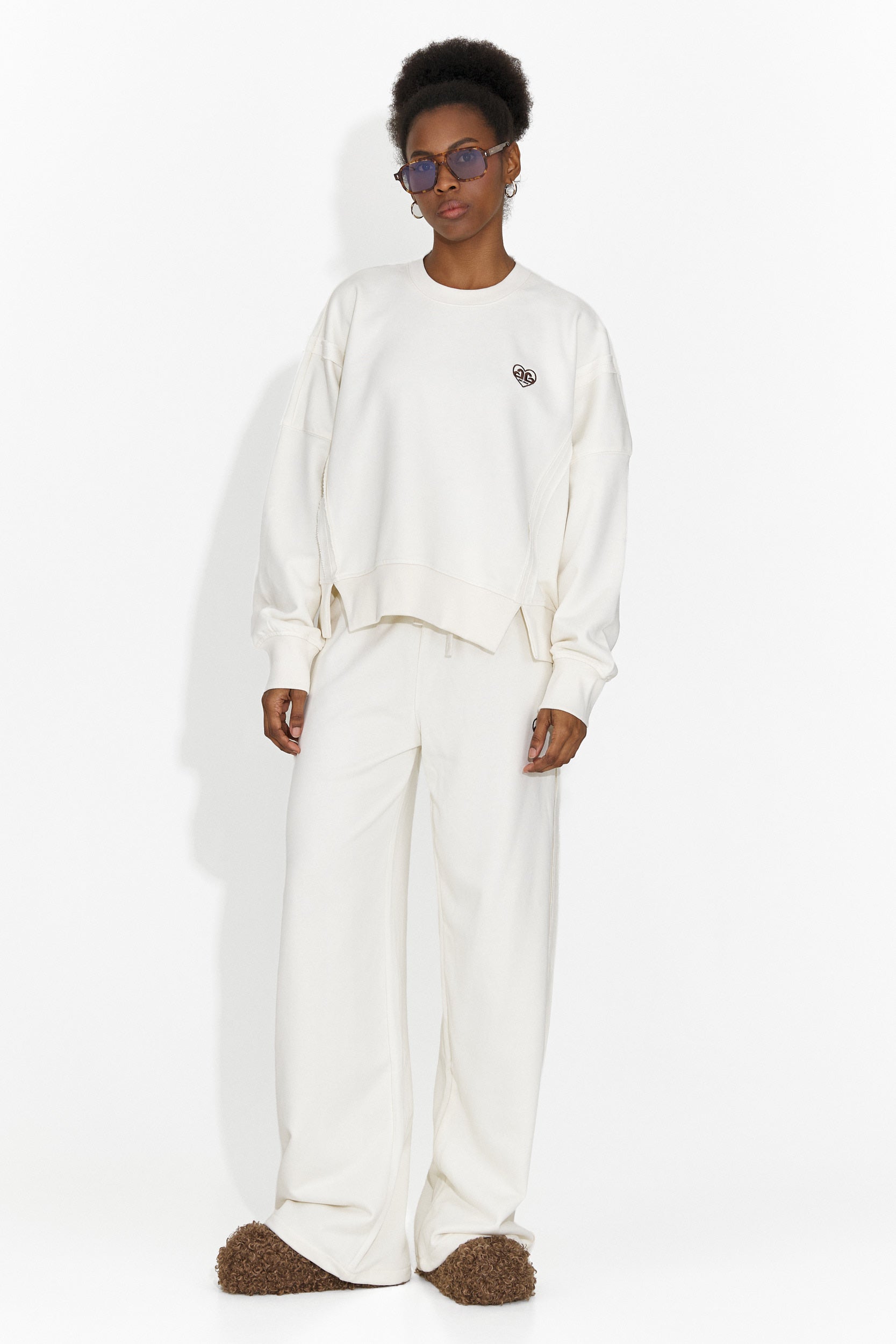 Дамски ежедневен комплект в кремаво Isabela Bogas