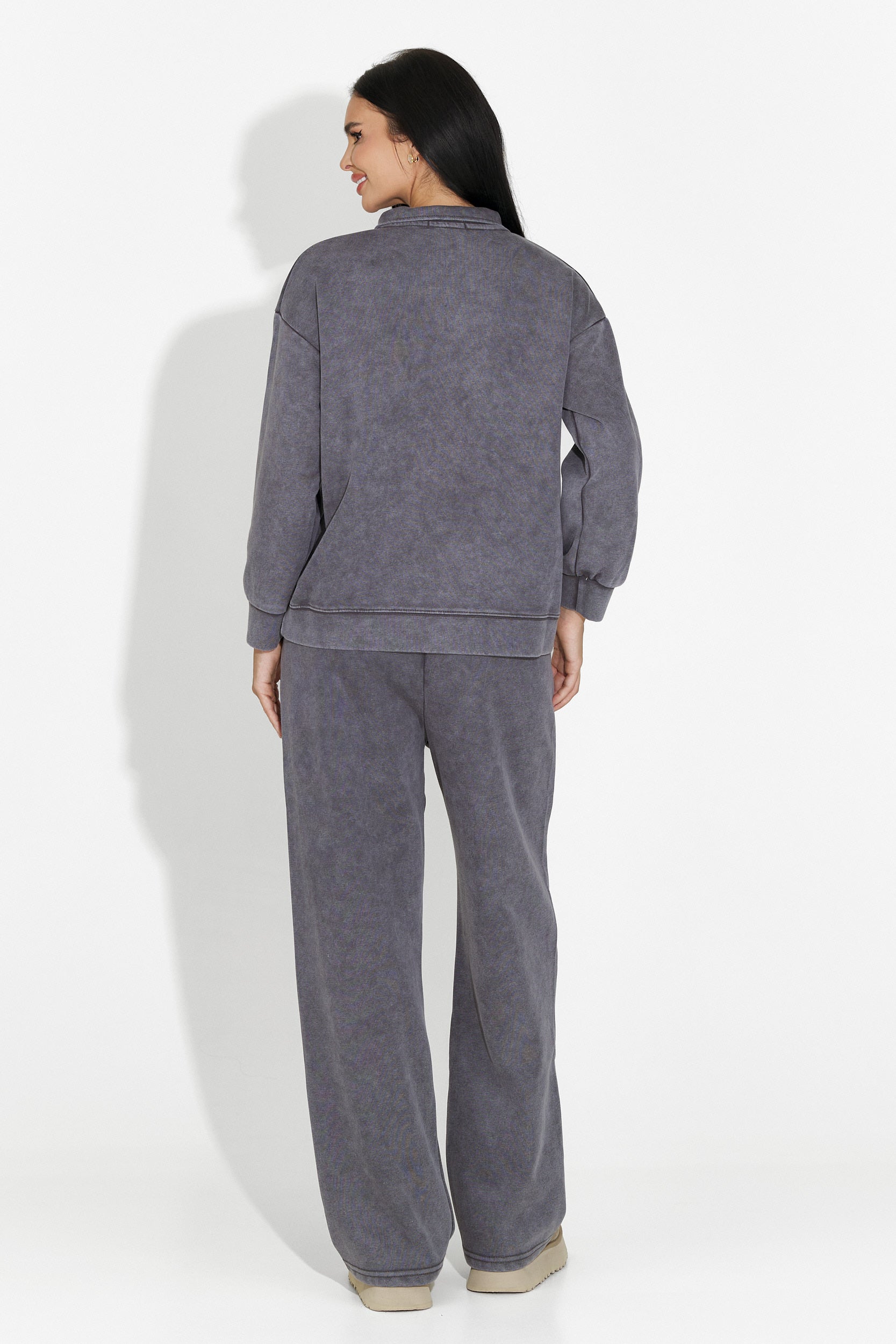 Дамско спортно облекло в сиво Dionea Bogas