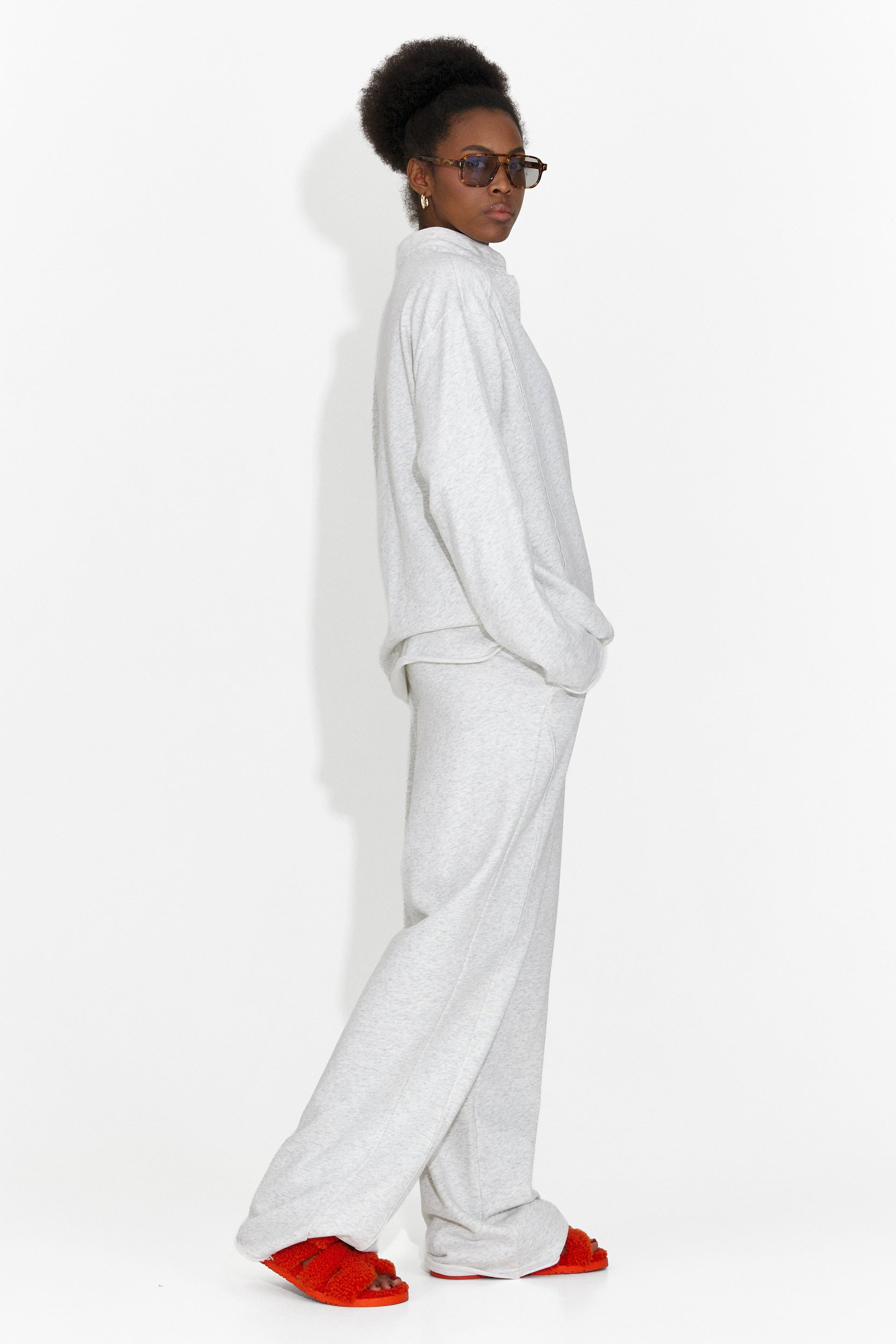 Дамски спортен комплект в сиво Geomelia Bogas