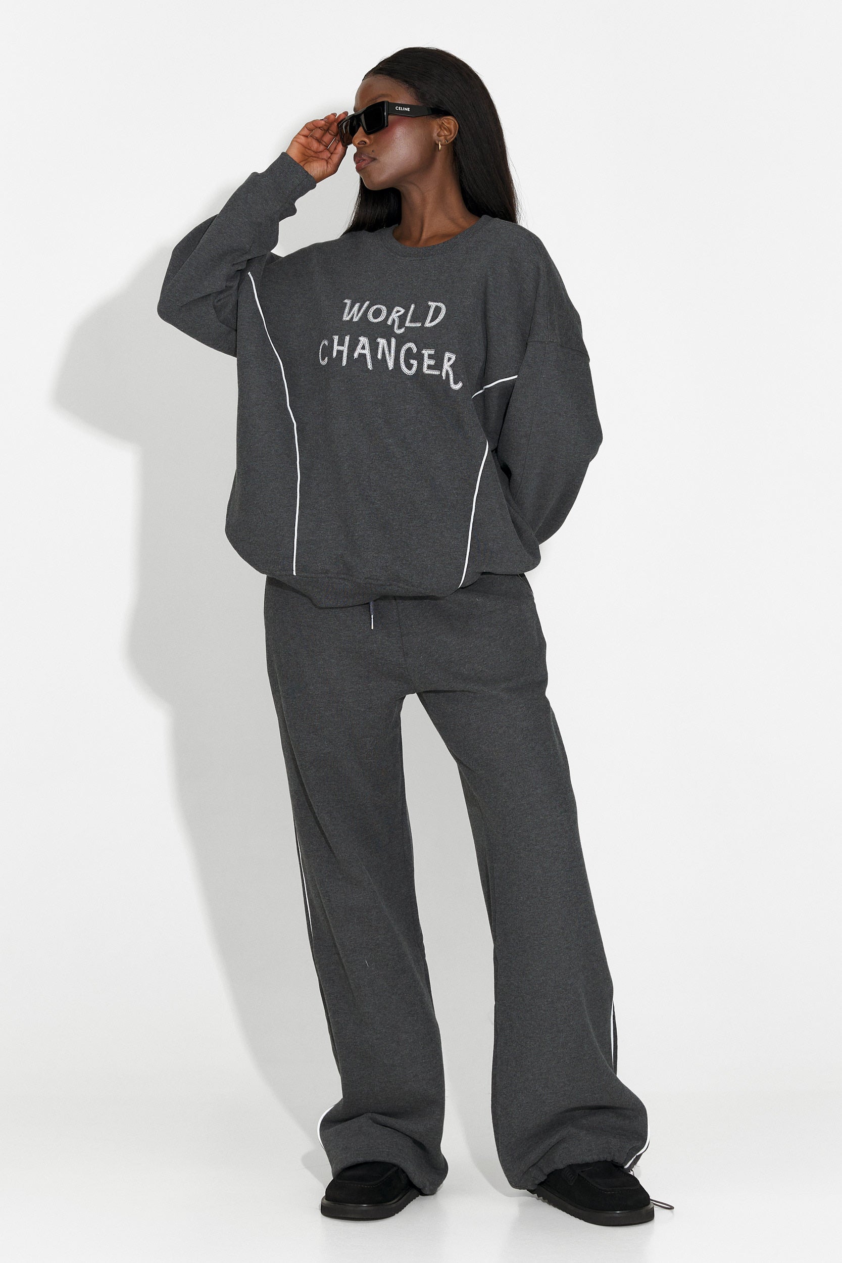 Дамско ежедневно облекло за тренировка в тъмносиво от Pavora Bo