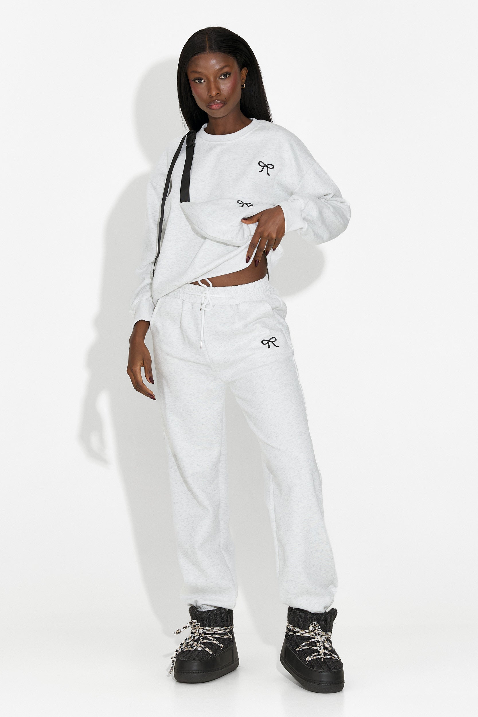 Дамско спортно облекло в сиво от Serelis Bogas