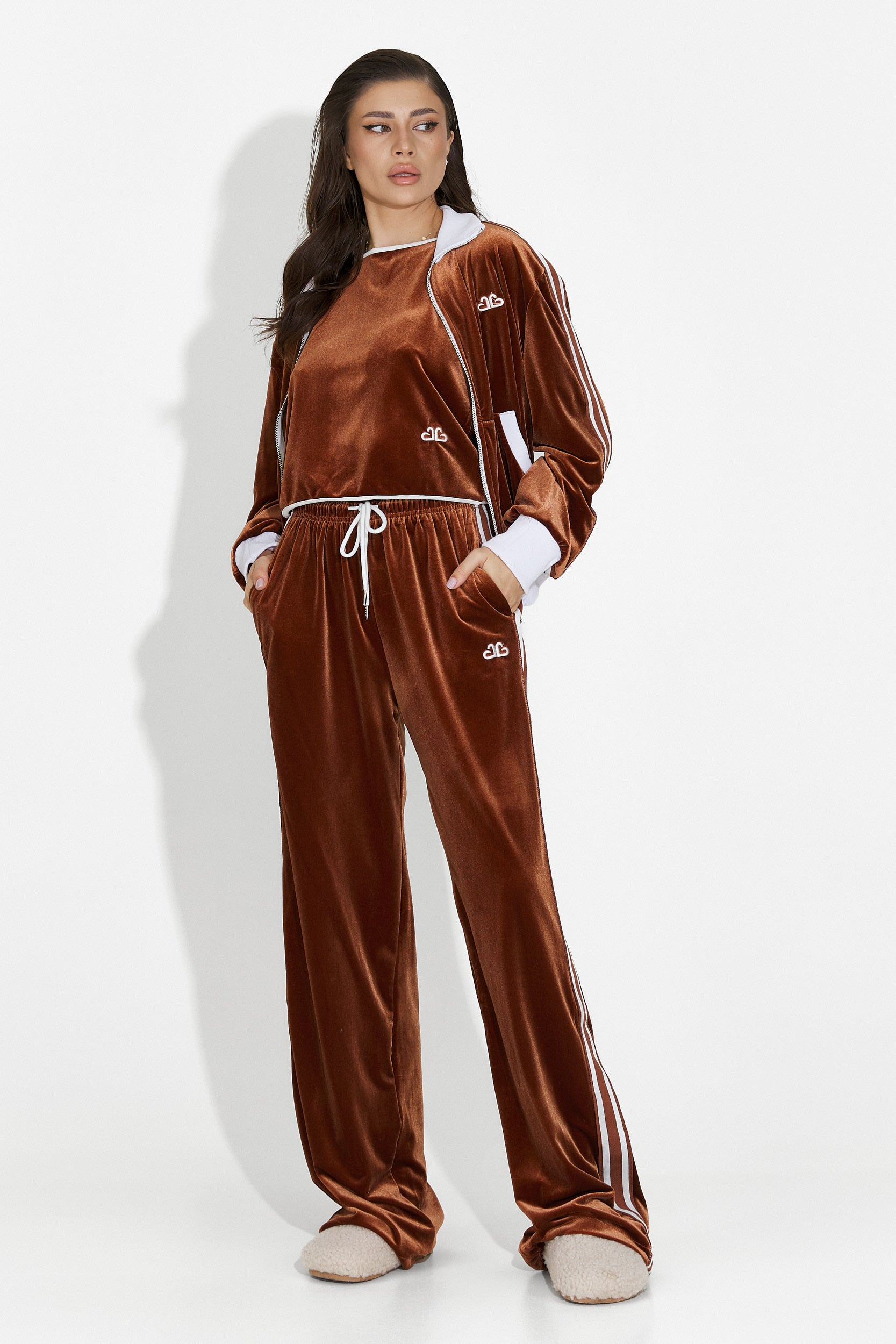 Дамско кежуал облекло в кафяво от Chanela Bogas