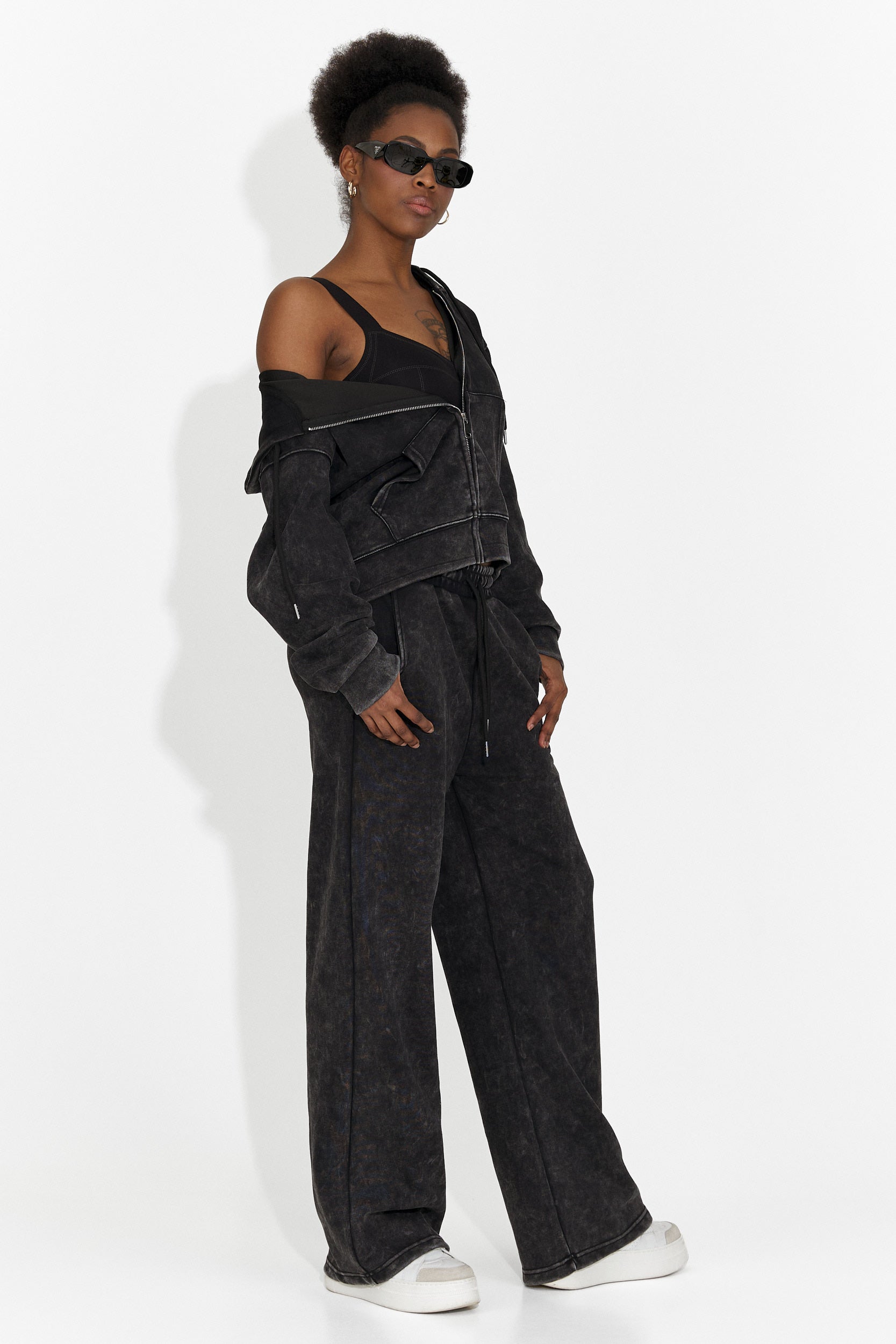 Дамски ежедневен черен анцуг Jiustina Bogas