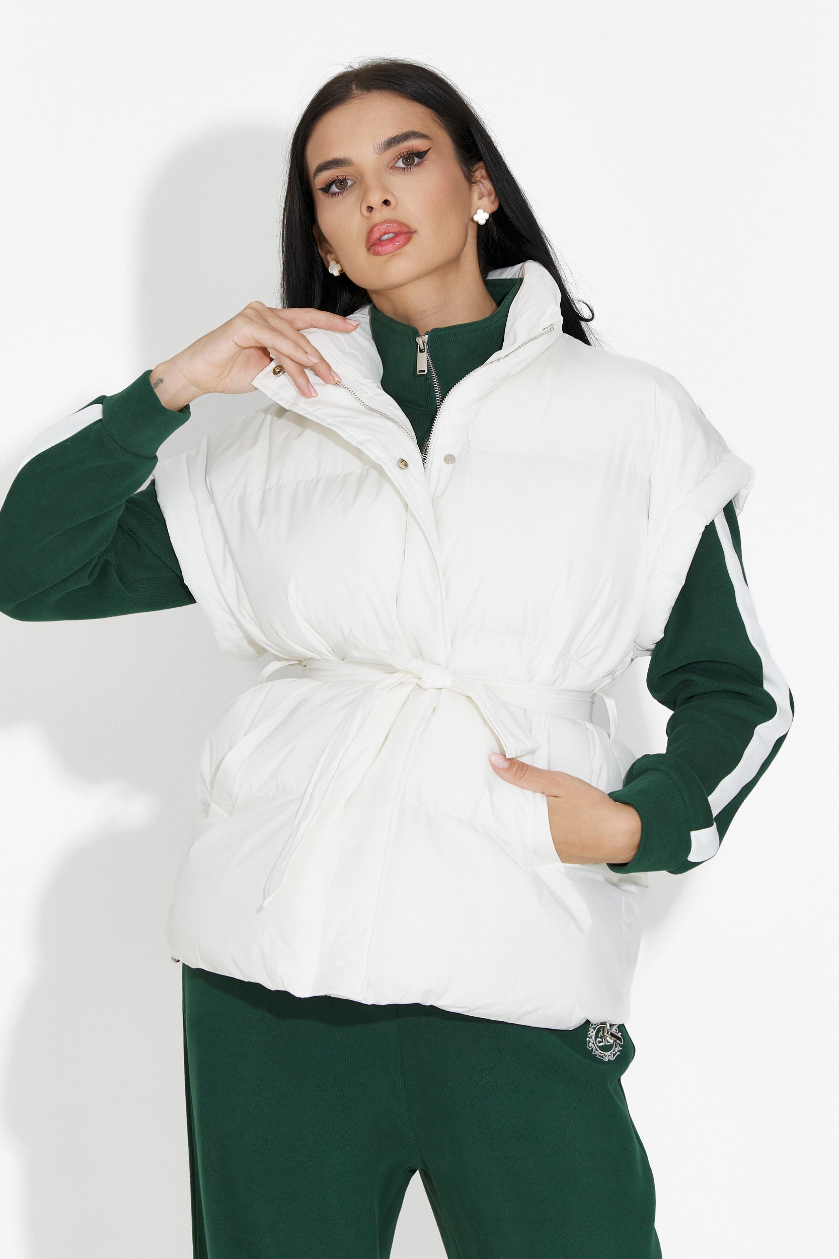 Бяла дамска ежедневна жилетка Denoria Bogas