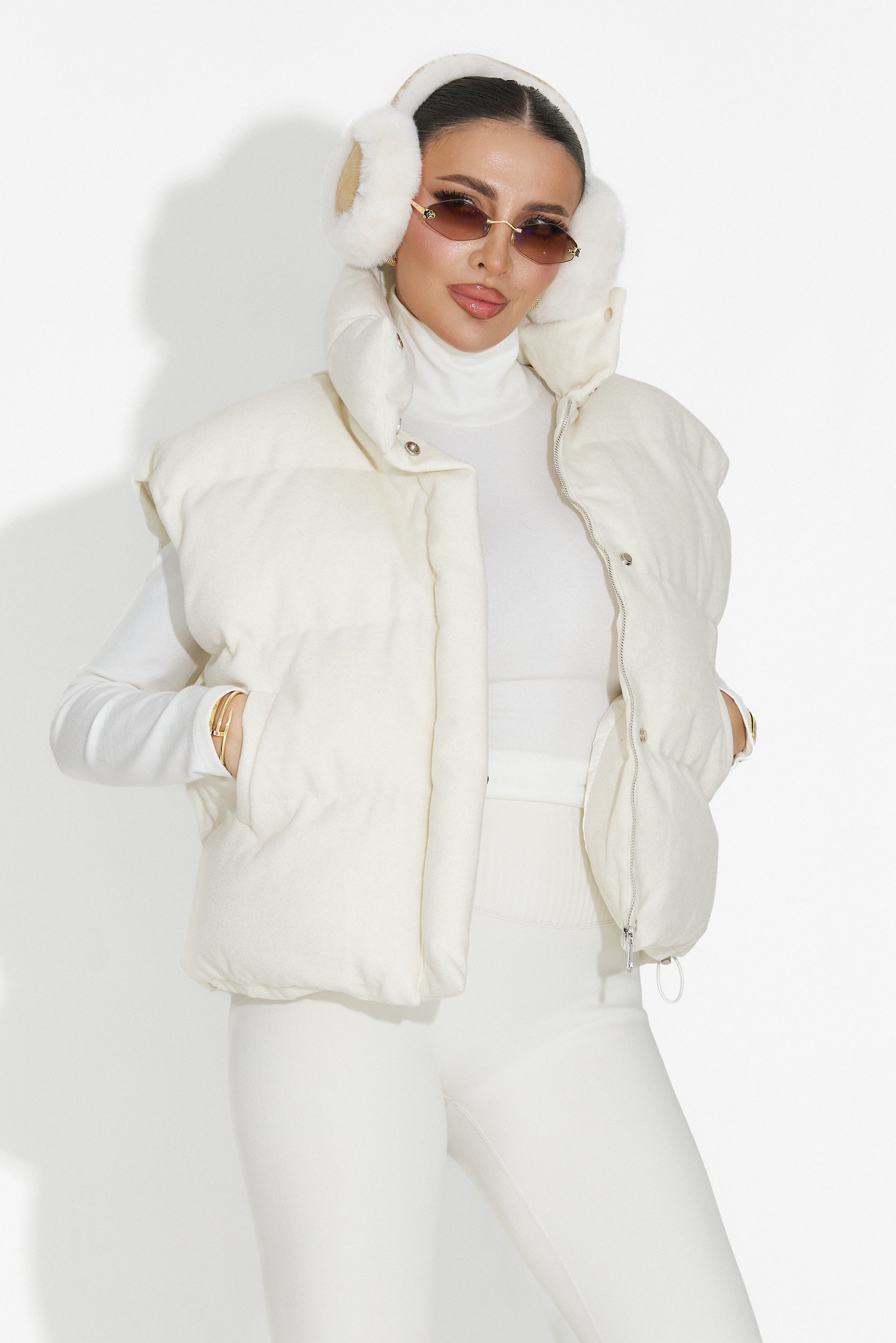 Кежуал дамска жилетка в бежово от Cendira Bogas