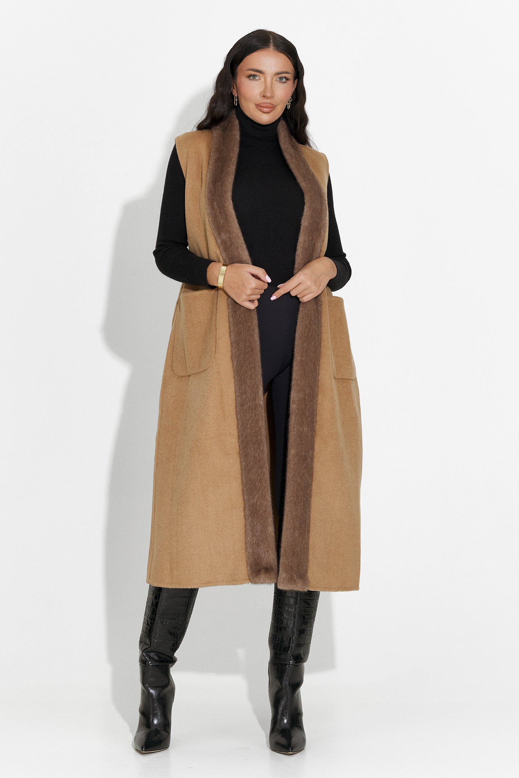 Елегантен дамски елек кафяв Brania Bogas